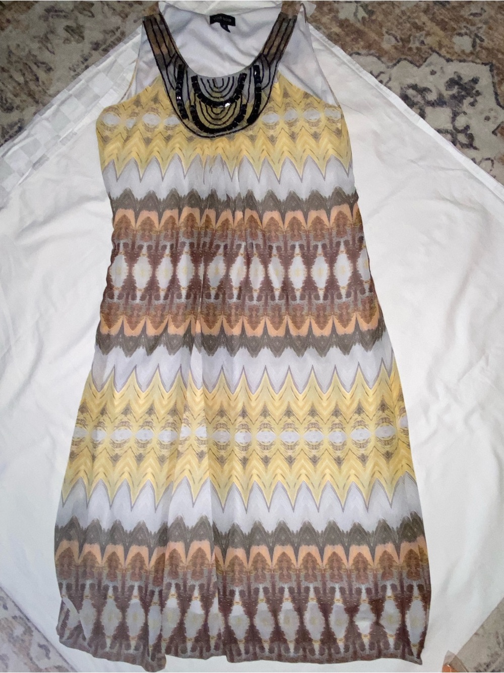 Voir Voir White Dress with Black Label Detail